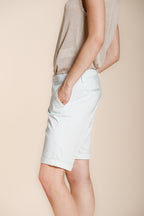 New York Bermuda Chino Damen aus Satin Stretch slim fit