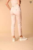 Immagine 5 di pantalone chino donna in twill modello Jaqueline Curvie curvy fit