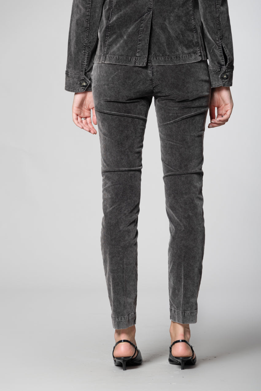 Jaqueline Archivio pantalon chino femme en velours 1000 côtes slim fit