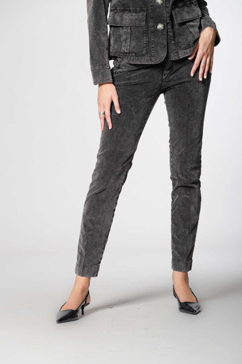 Jaqueline Archivio pantalon chino femme en velours 1000 côtes slim fit