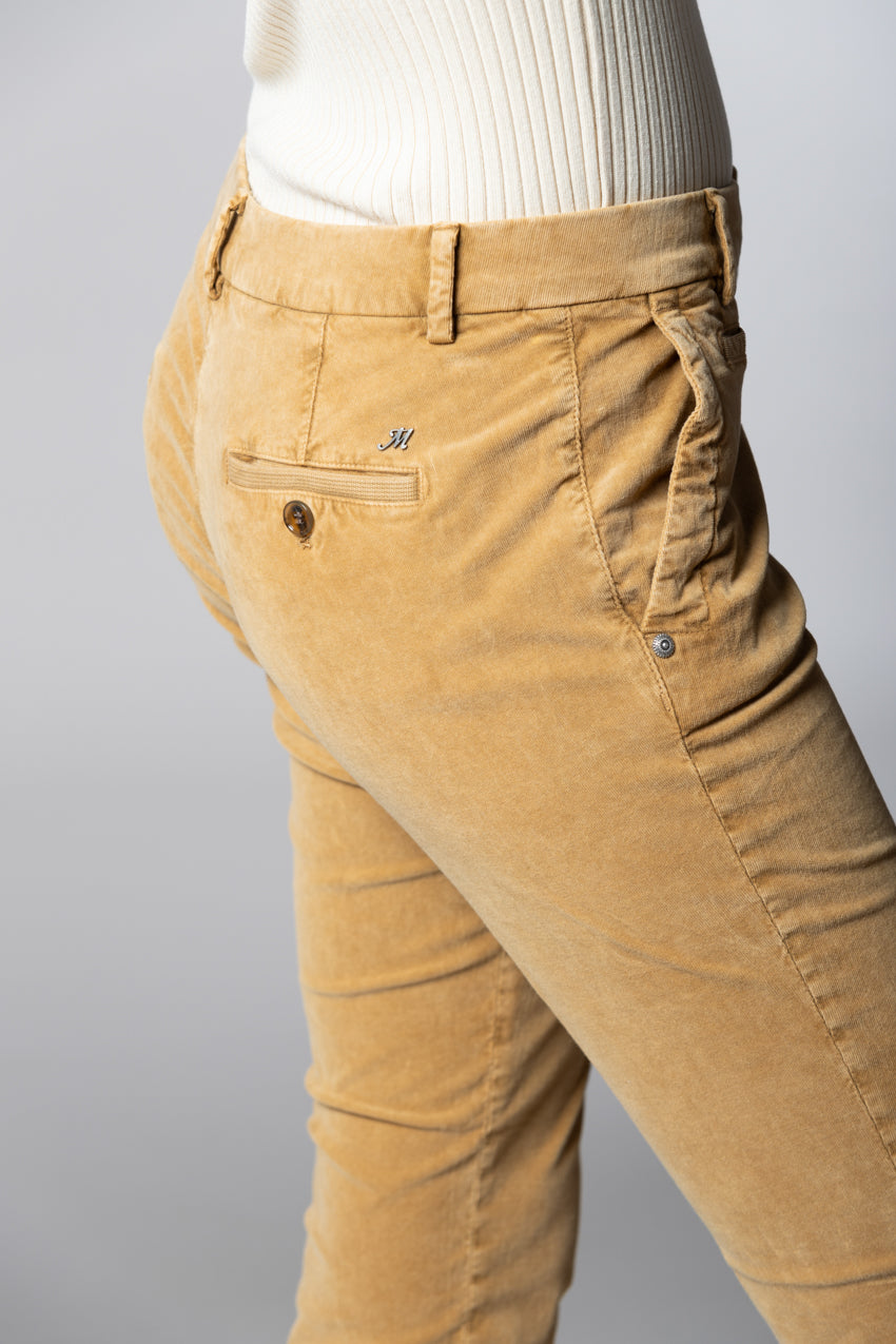 Jaqueline Archivio pantalon chino femme en velours 1000 raies slim fit