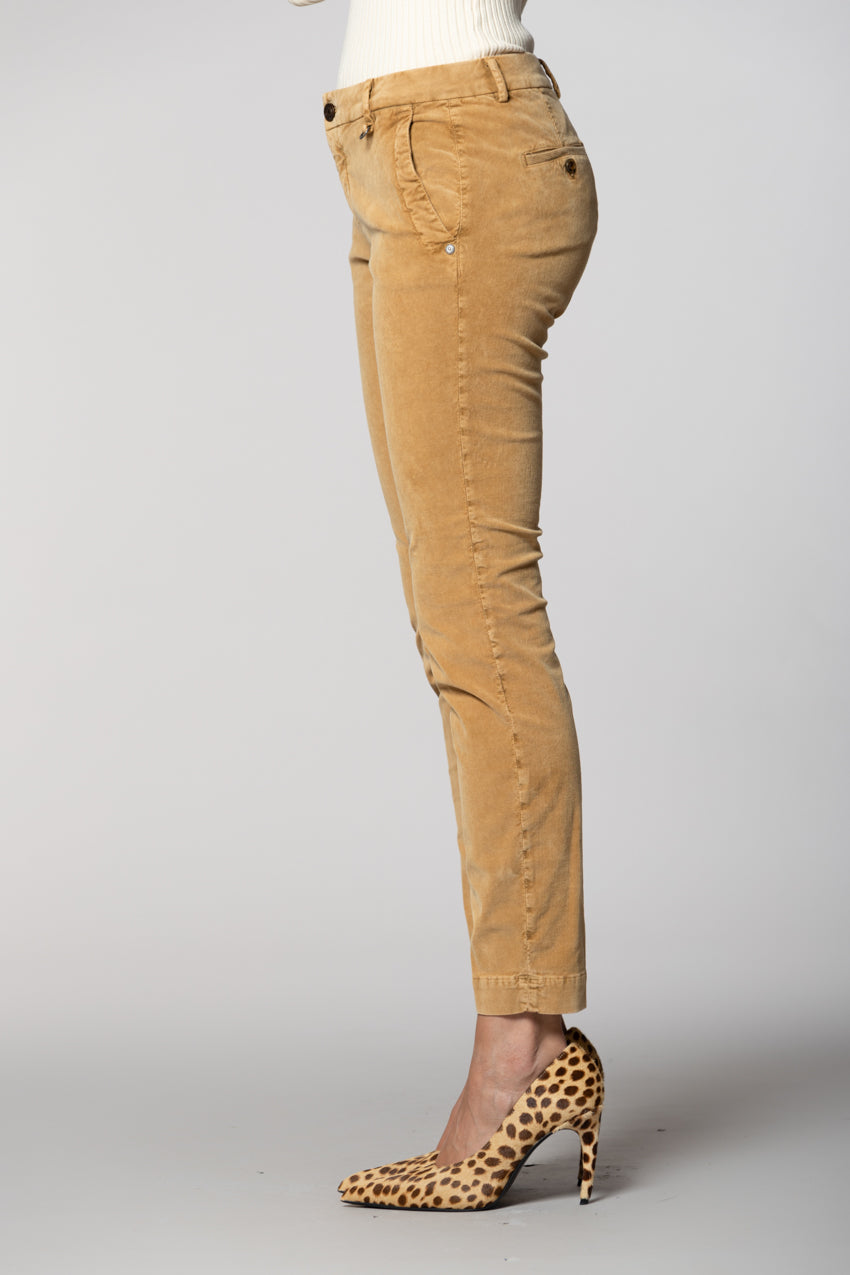 Jaqueline Archivio pantalon chino femme en velours 1000 raies slim fit