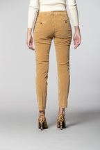 Jaqueline Archivio pantalon chino femme en velours 1000 raies slim fit