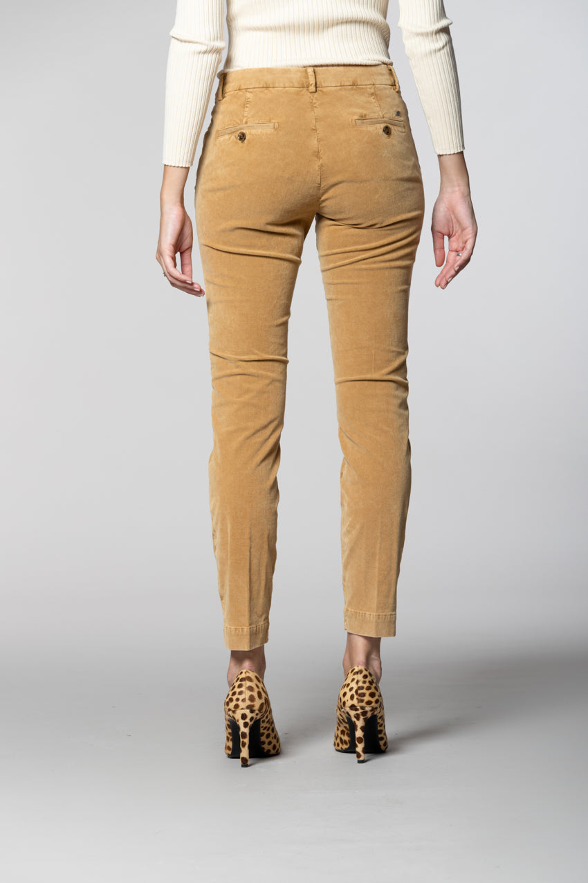 Jaqueline Archivio pantalon chino femme en velours 1000 raies slim fit