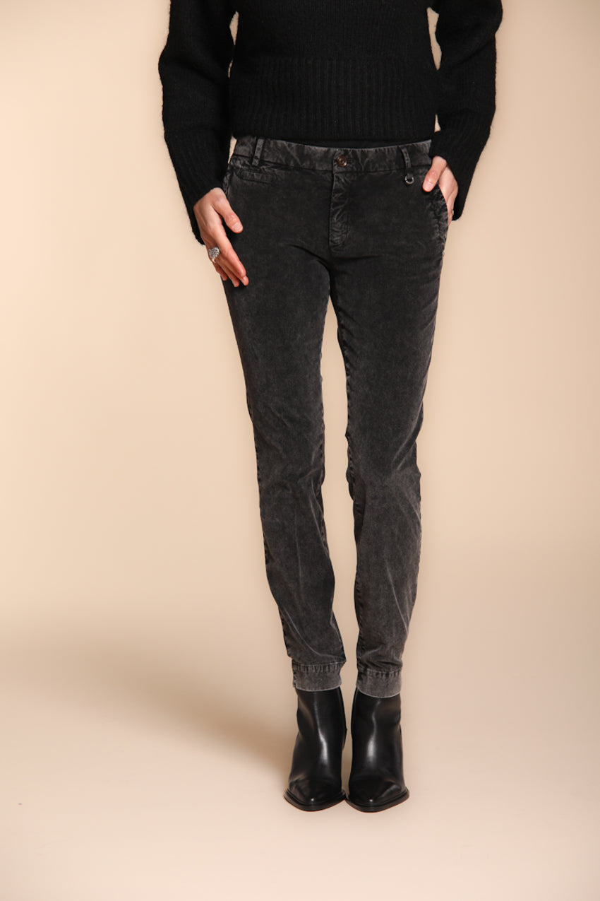 Foto 1 Jaqueline Archivio pantaloni chino donna in velluto 1000 righe slim fit