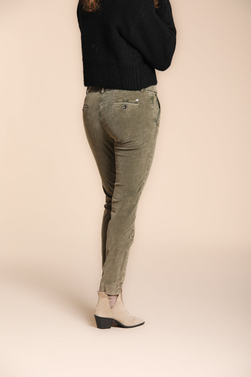 Foto 4 Jaqueline Archivio pantaloni chino donna in velluto 1000 righe slim fit
