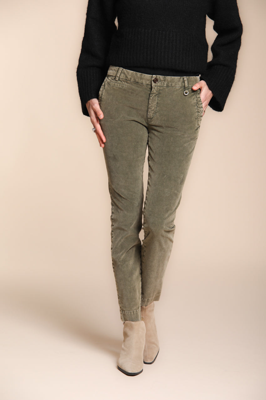 Foto 1 Jaqueline Archivio pantaloni chino donna in velluto 1000 righe slim fit