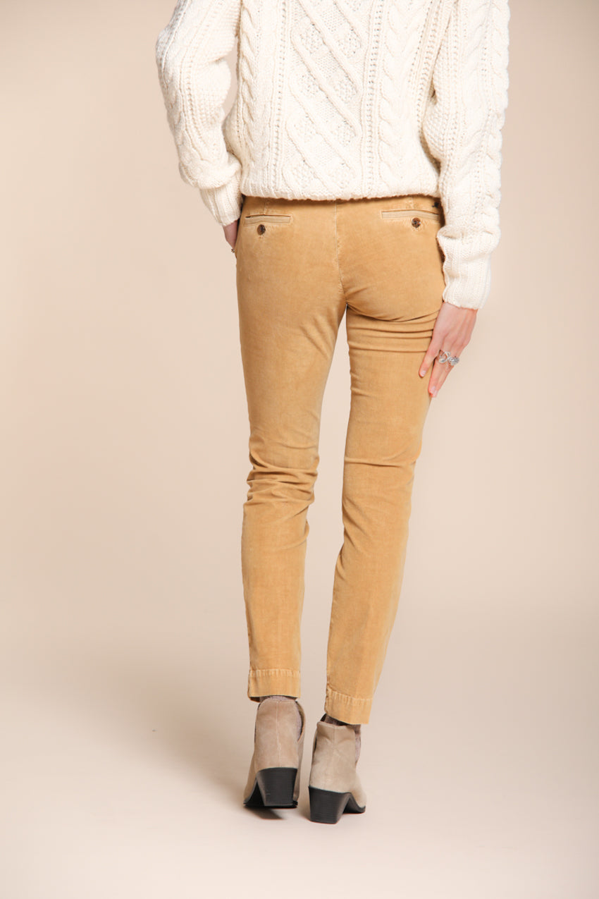 Foto 4 Jaqueline Archivio pantaloni chino donna in velluto 1000 righe slim fit