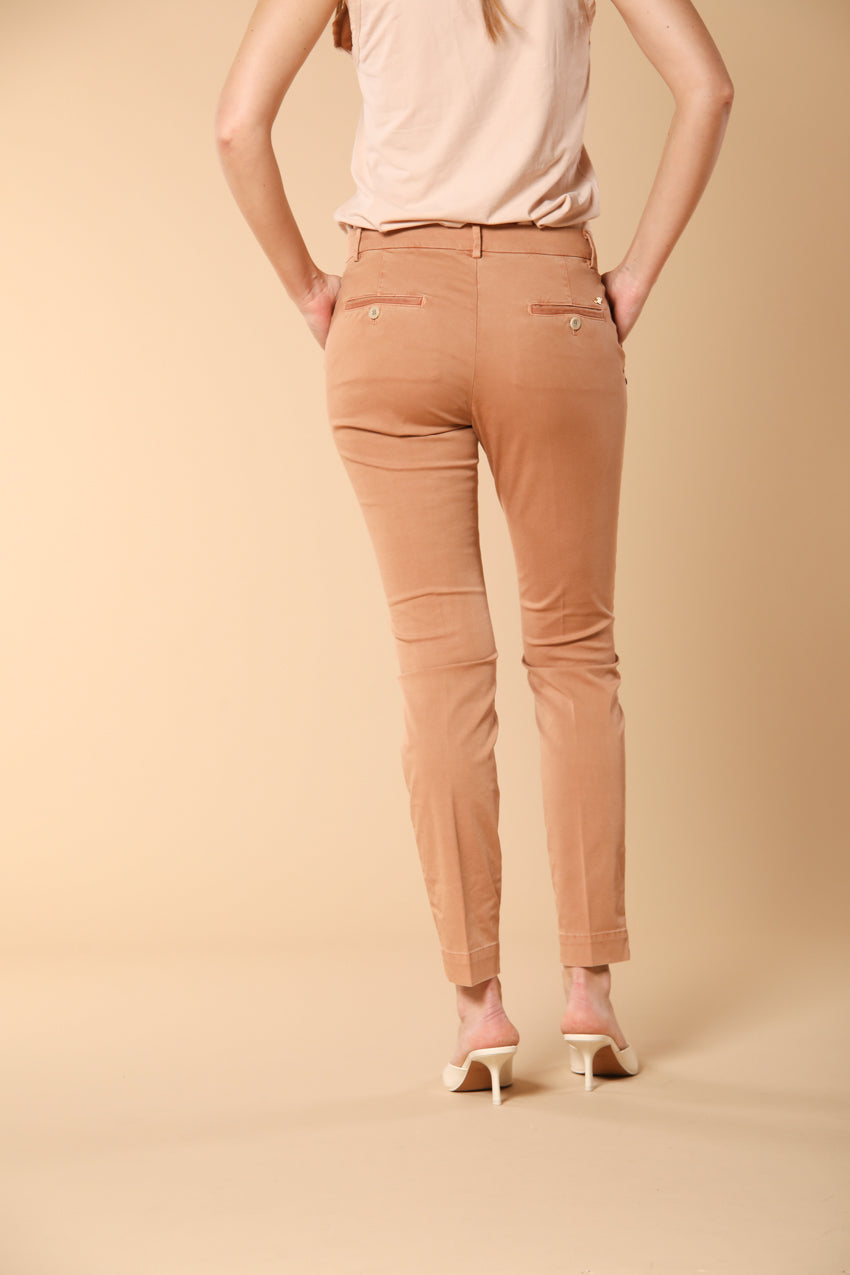 Jaqueline Archivio pantalone chino donna in gabardina slim fit