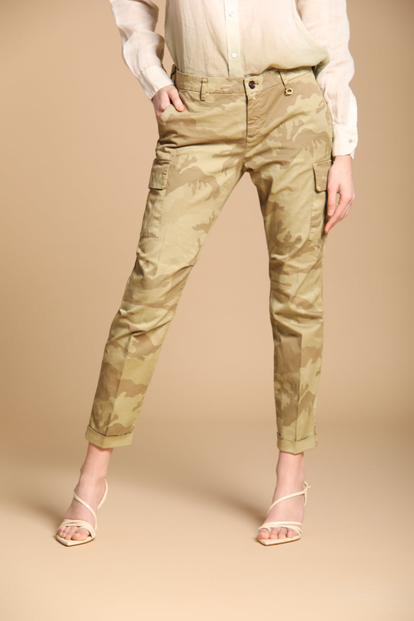 Chile City women's cargo pants in satin with camouflage print slim fit