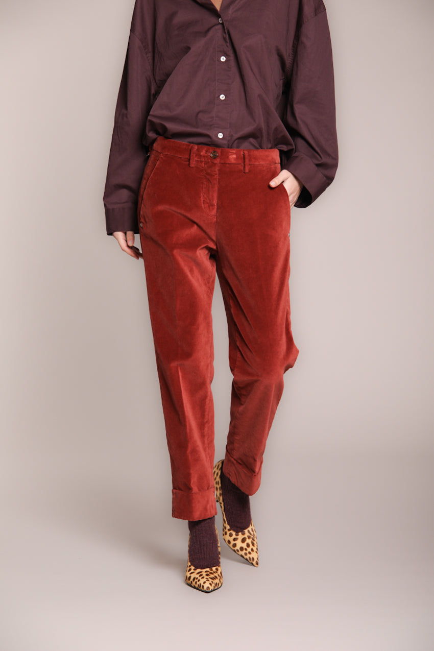 Foto 1 New York Carrot pantalone chino donna in velluto carrot fit