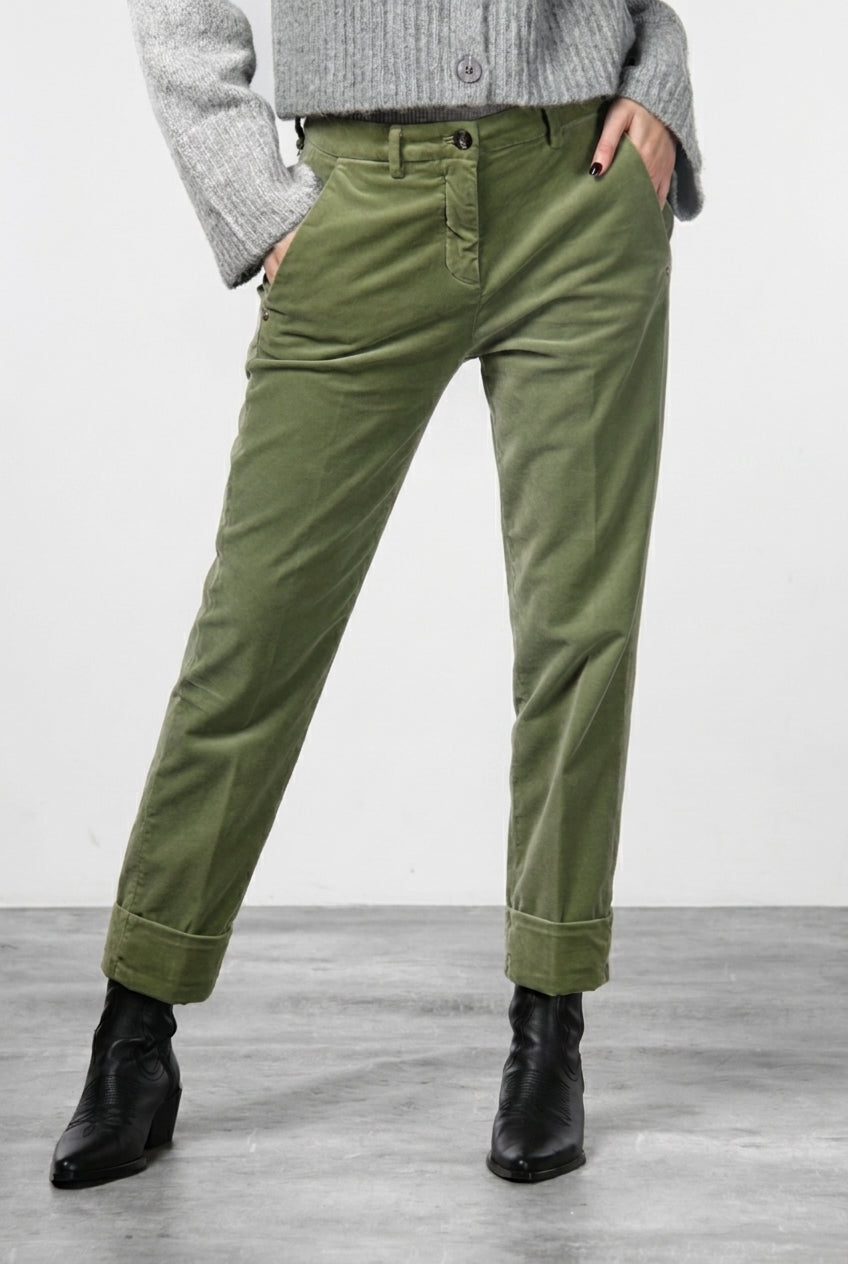 New York Carrot pantalon chino femme en velours lisse carrot fit ①
