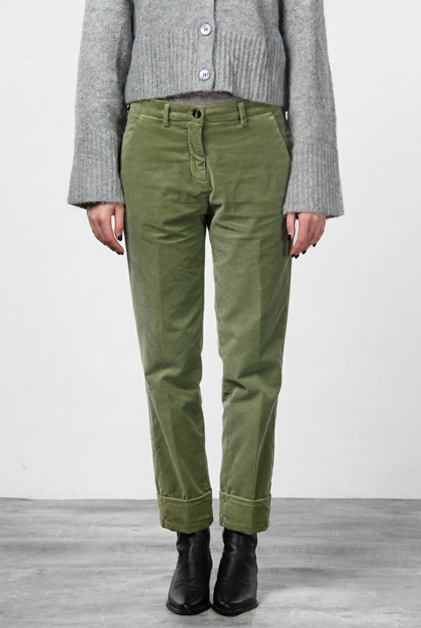 New York Carrot pantalon chino femme en velours lisse carrot fit ①
