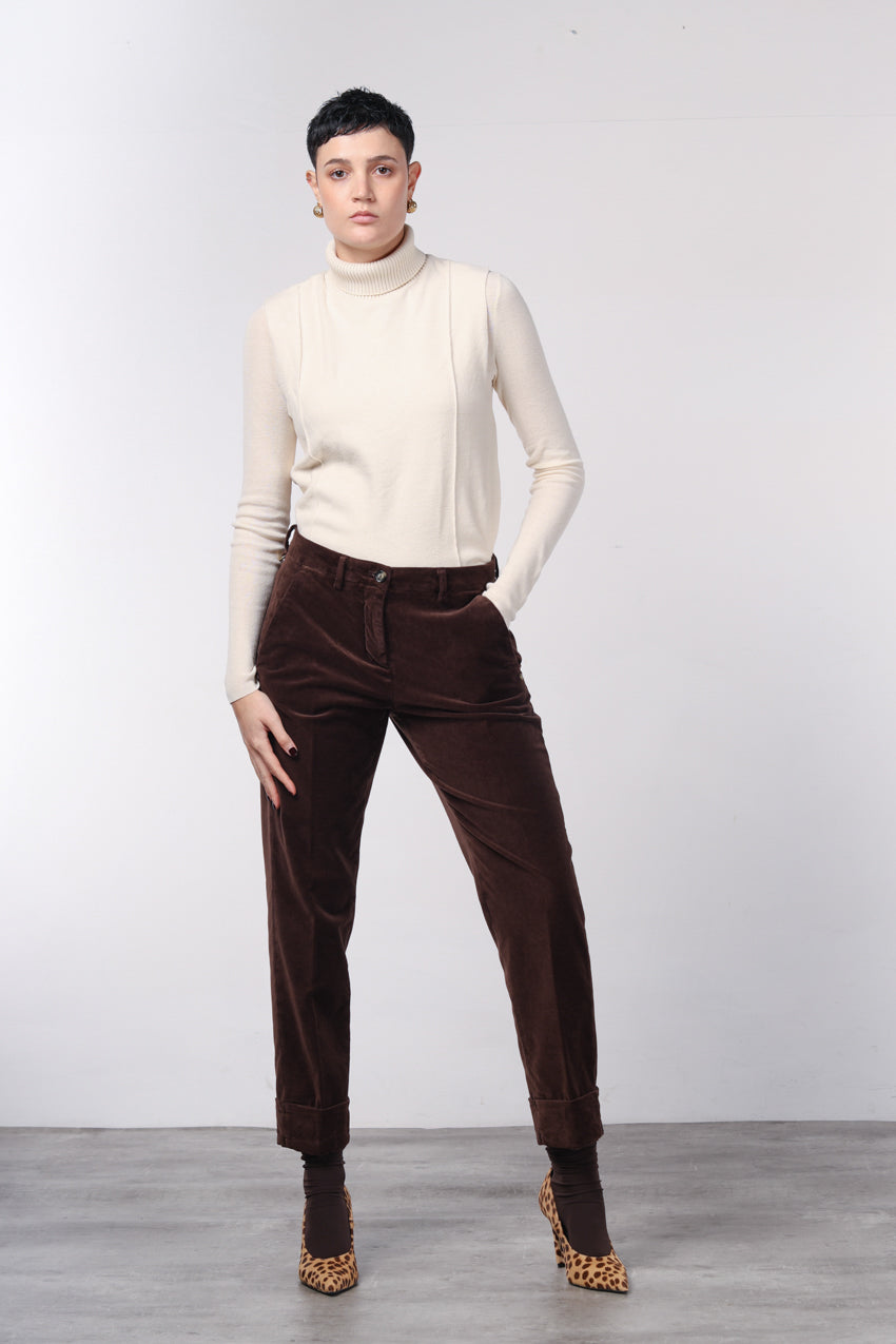 New York Carrot pantalon chino femme en velours lisse carrot fit ①
