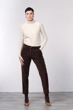 New York Carrot pantalon chino femme en velours lisse carrot fit ①
