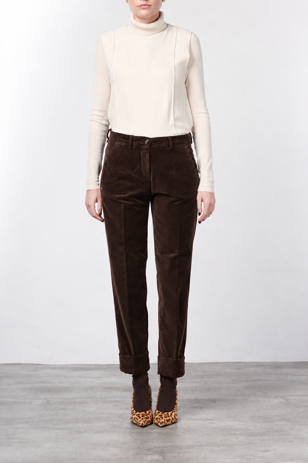 New York Carrot Chinohose für Damen aus glattem Samt mit carrot fit ①
