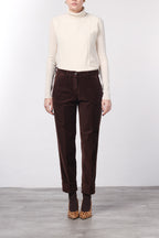 New York Carrot pantalon chino femme en velours lisse carrot fit ①
