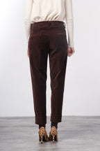 New York Carrot pantalon chino femme en velours lisse carrot fit ①
