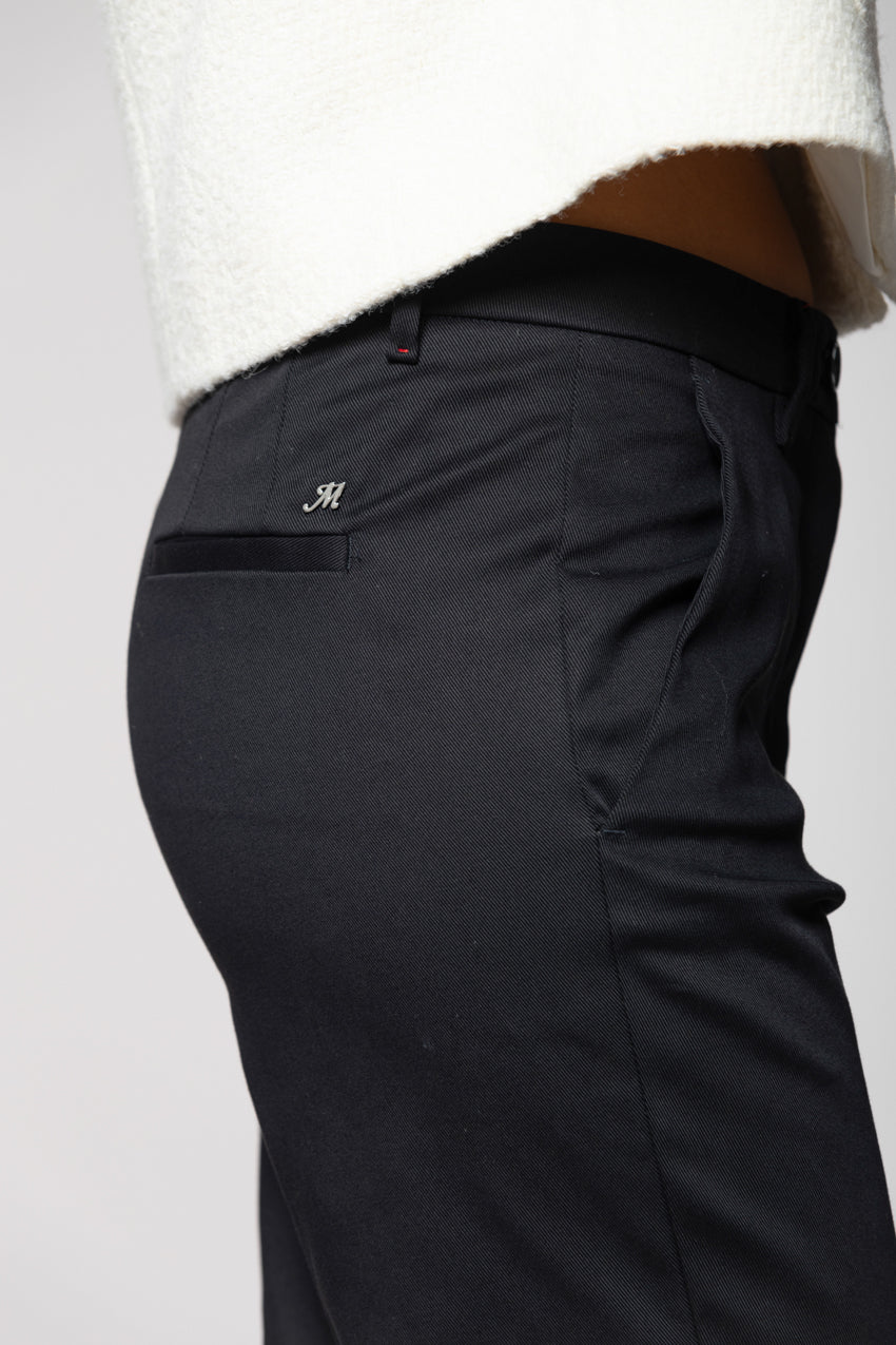 New York Carrot women’s chino trousers in gabardine carrot fit