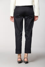 New York Carrot women’s chino trousers in gabardine carrot fit
