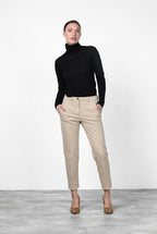 New York Carrot women’s chino pants in satin with carrot fit ①