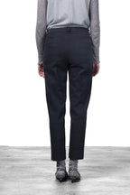 New York Carrot women’s chino pants in satin with carrot fit ①