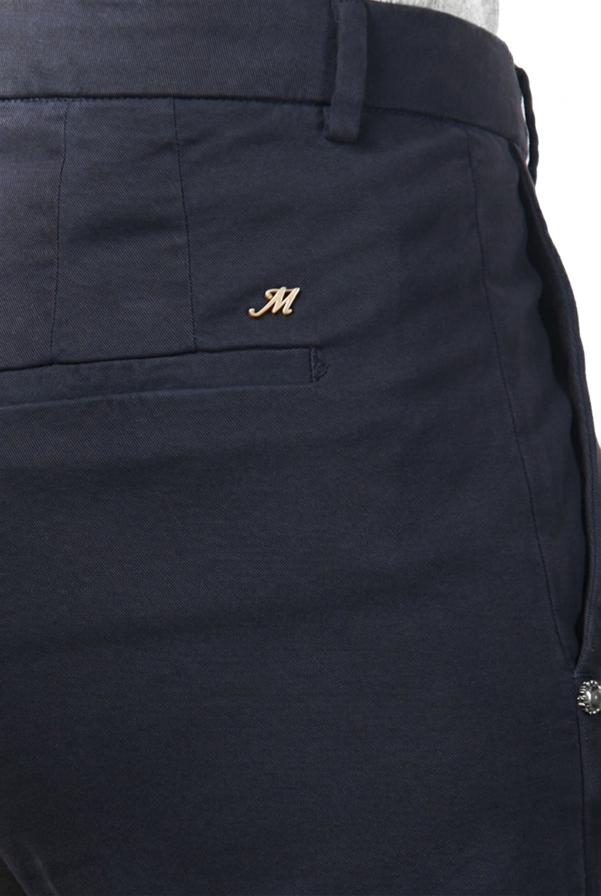 New York Carrot women’s chino pants in satin with carrot fit ①