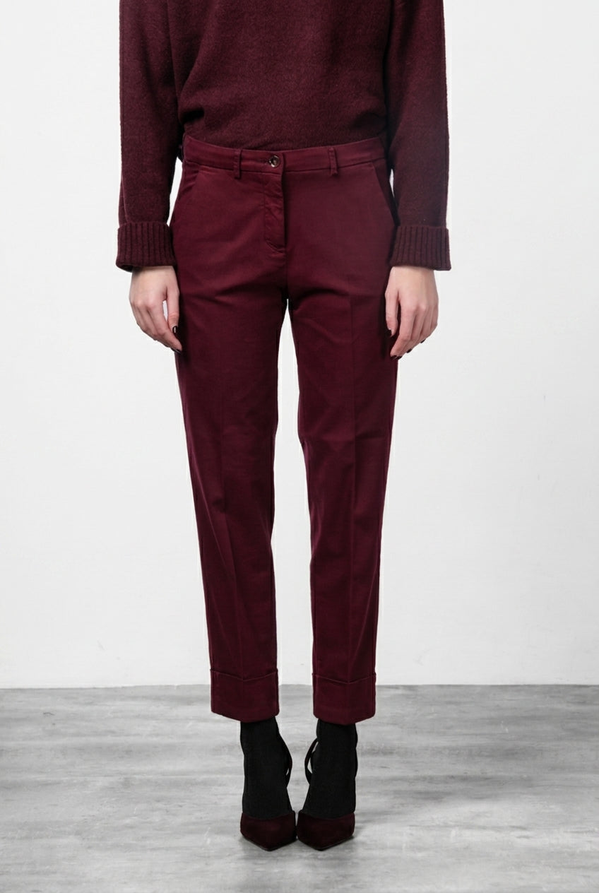 New York Carrot women’s chino pants in satin with carrot fit ①