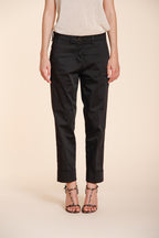 New York Carrot pantalon chino femme en satin stretch carrot fit ①
