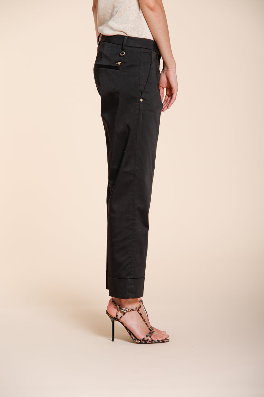 New York Carrot pantalon chino femme en satin stretch carrot fit ①