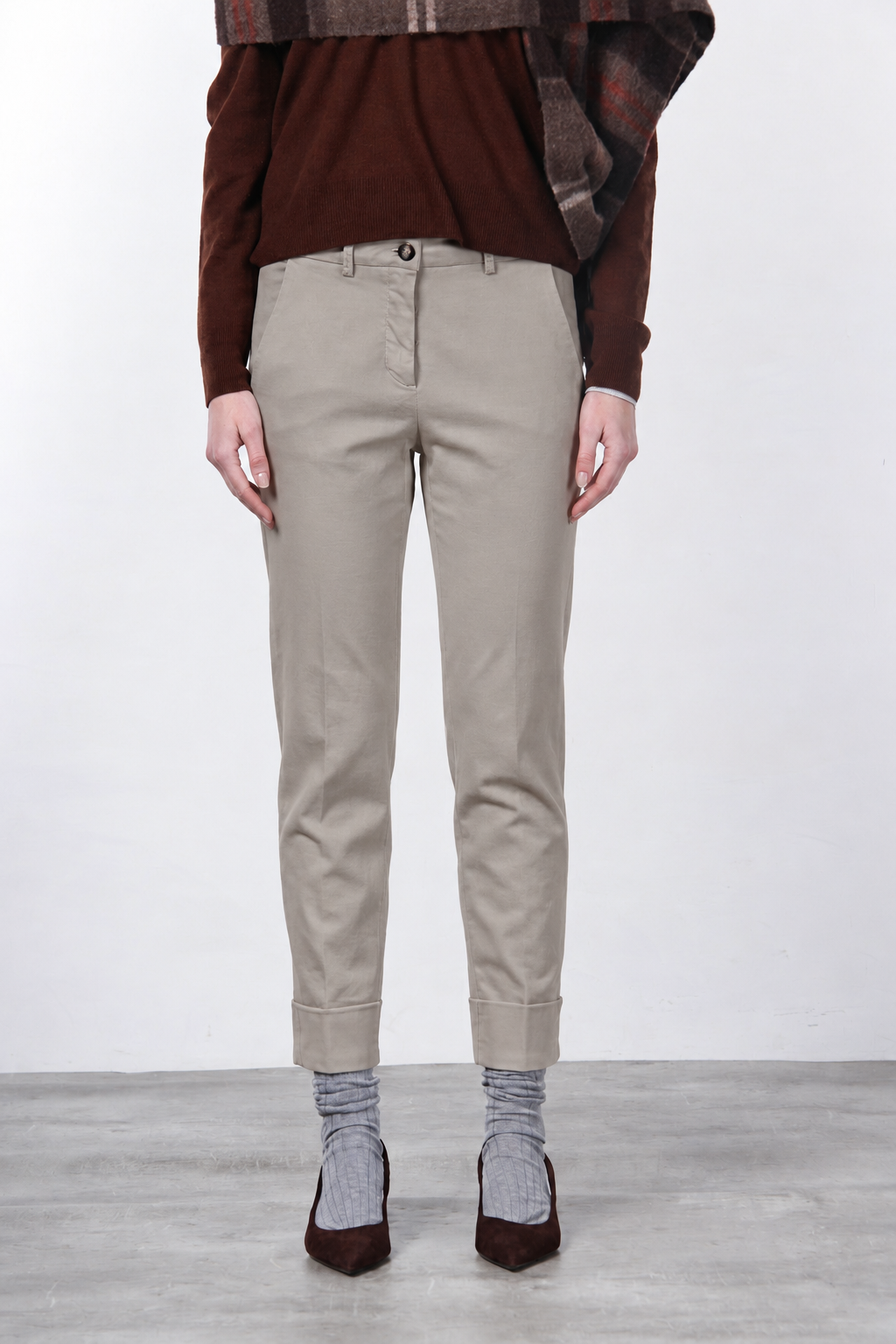 New York Carrot Chinohose für Damen aus Baumwoll- und Wollgabardine mit carrot fit ①
