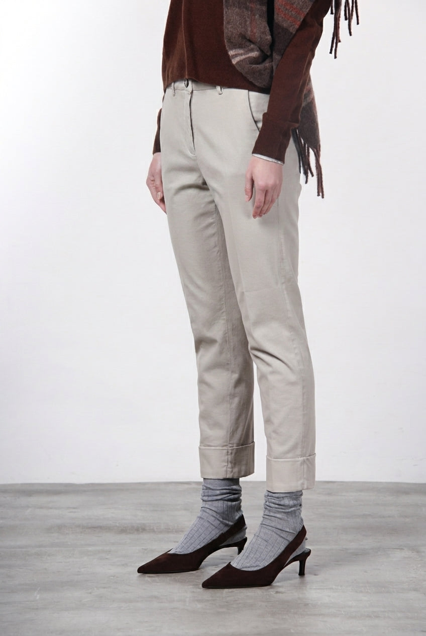 New York Carrot Chinohose für Damen aus Baumwoll- und Wollgabardine mit carrot fit ①
