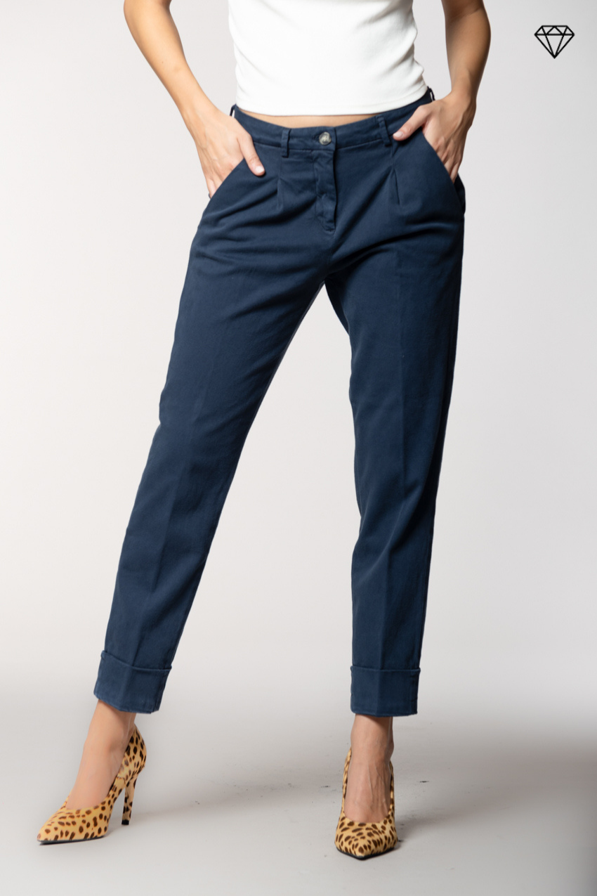 New York Carrot Pince women’s chino trousers in cotton and cashmere carrot fit ①