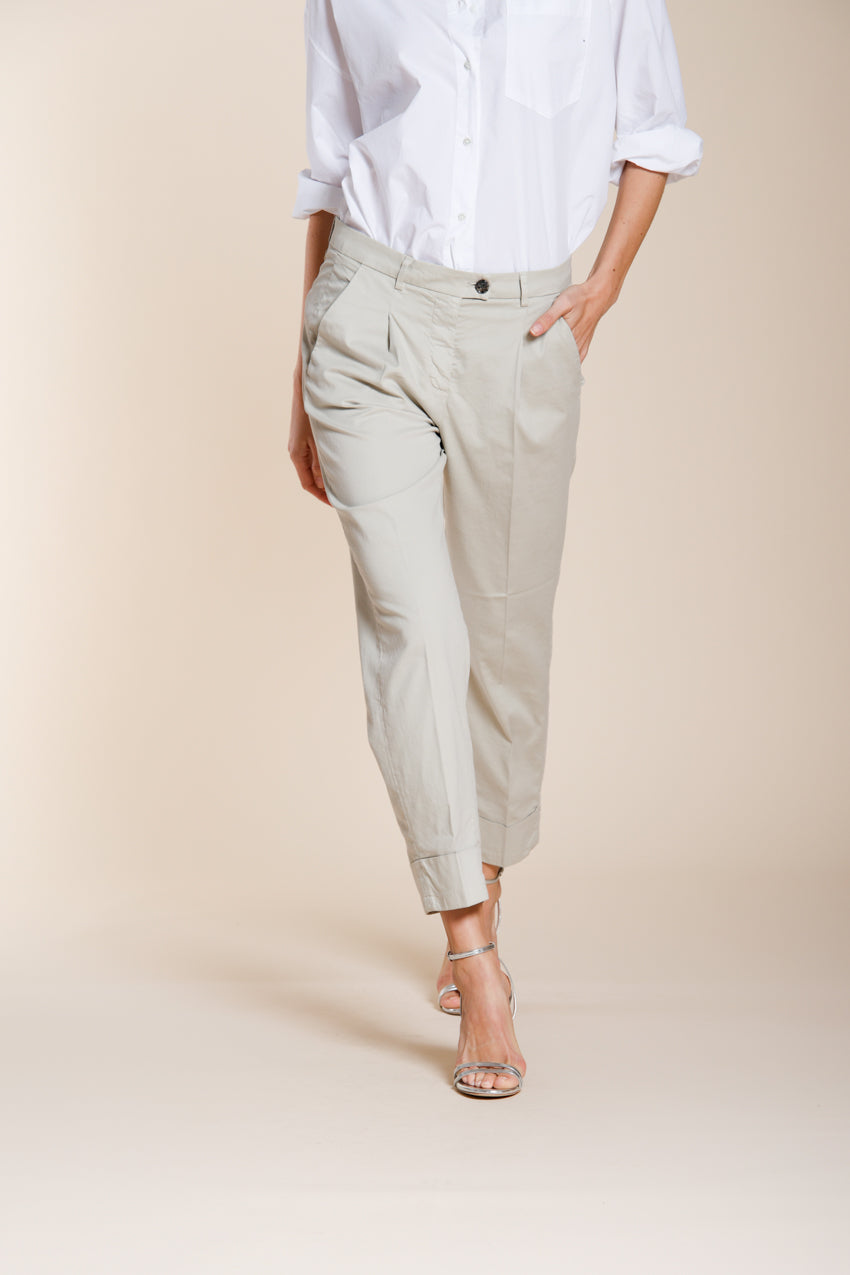 New York Carrot Sartoriale 1 Pince women’s chino trousers in cotton and silk satin carrot fit ①