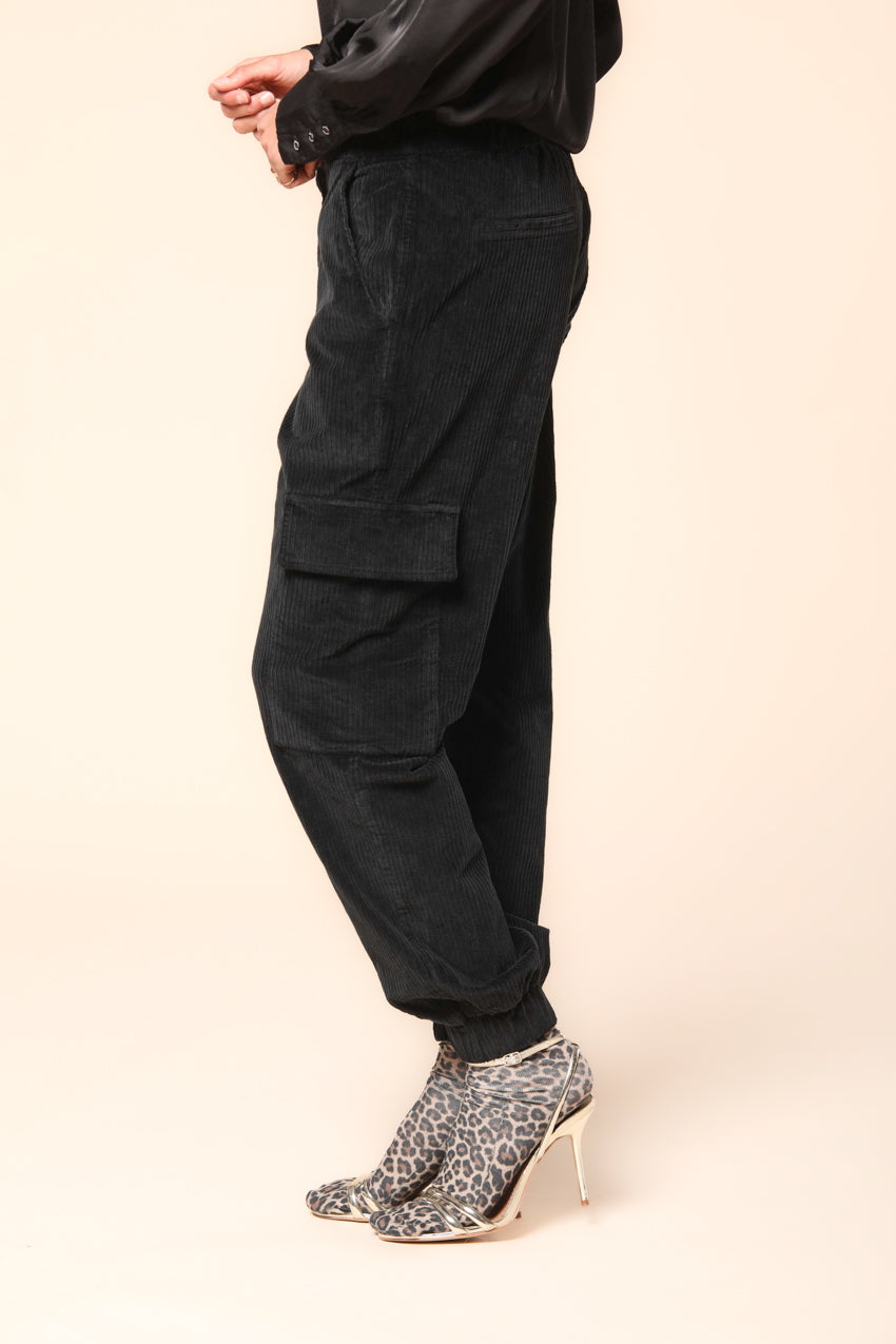 Easy Cargo women's cargo pants in velvet relaxed fit