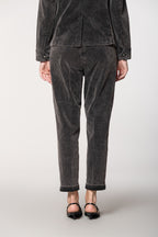 New York Cozy women’s chino pants in 1000-wale corduroy carrot fit