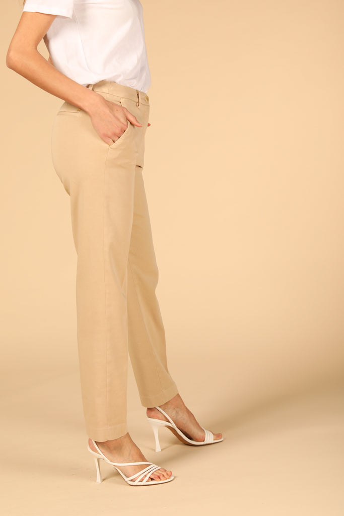 Image 4 de Pantalon chino pour femme modèle New York en kaki foncé, regular fit