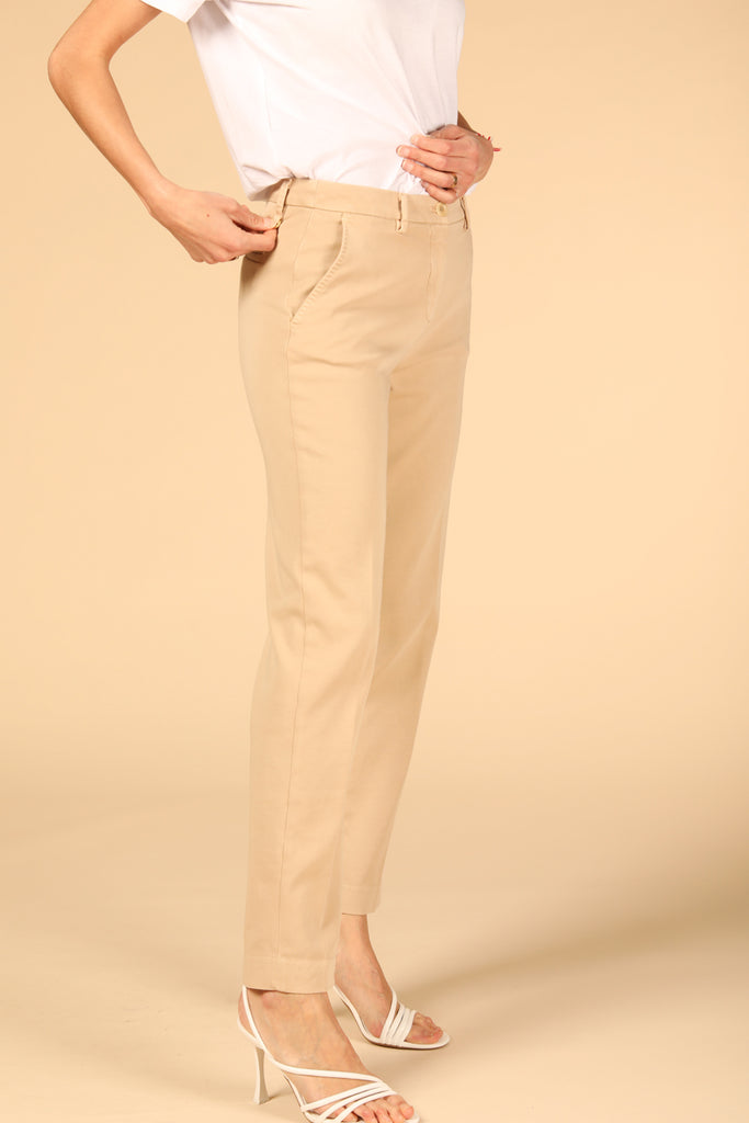 Image 2 de Pantalon chino pour femme modèle New York en kaki foncé, regular fit