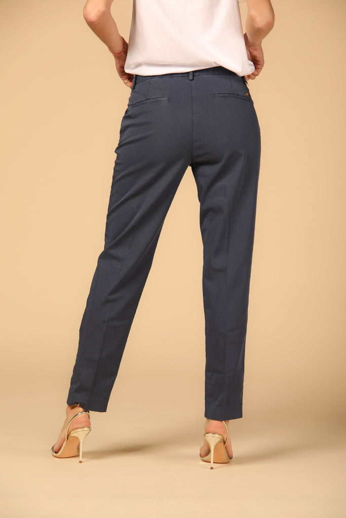 Image 4 de Pantalon chino pour femme modèle New York en bleu marine, fit régulière de Mason's