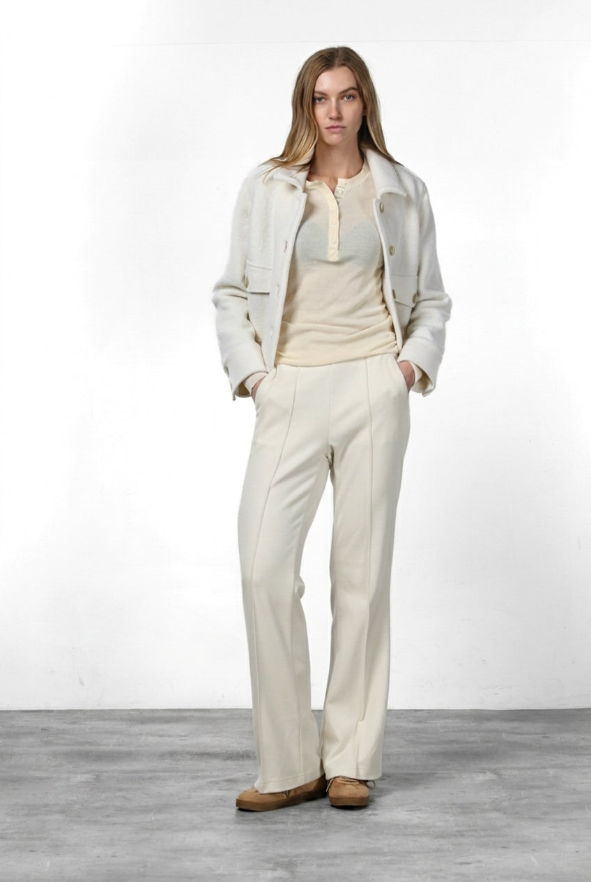 Easy Straight women’s chino pants in jersey with straight fit