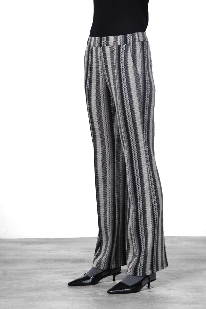 Easy Straight women’s chino pants in jacquard with straight fit