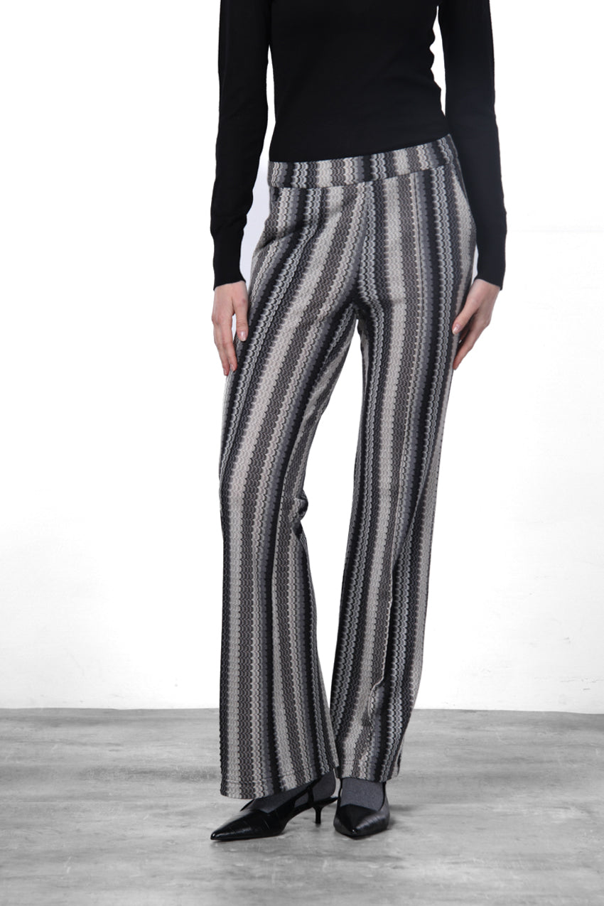 Easy Straight women’s chino pants in jacquard with straight fit