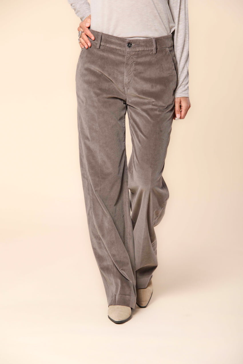 New York Straight women's chino pants in velvet corduroy straight fit