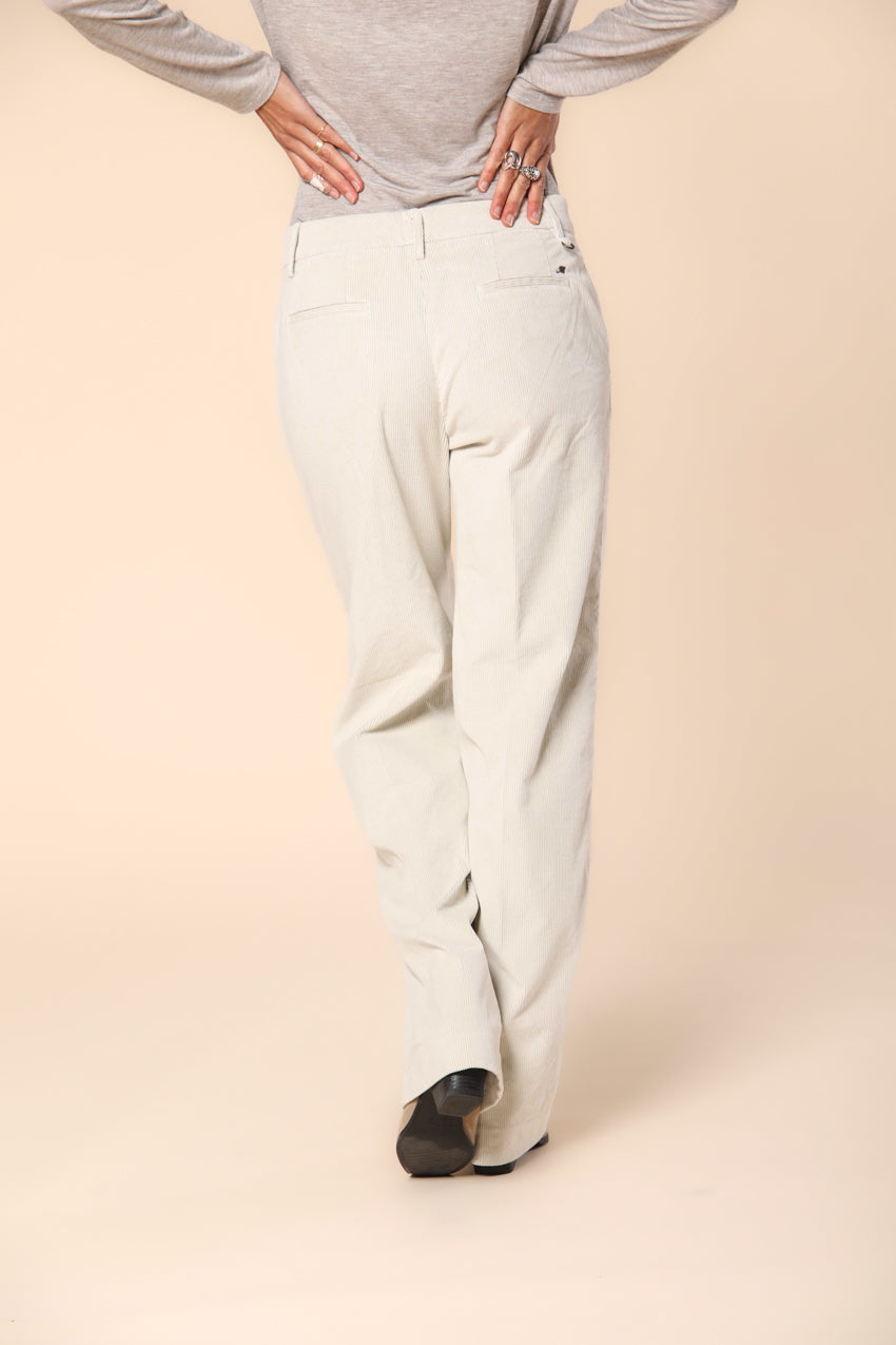 New York Straight pantalon chino femme en velours côtelé coupe straight