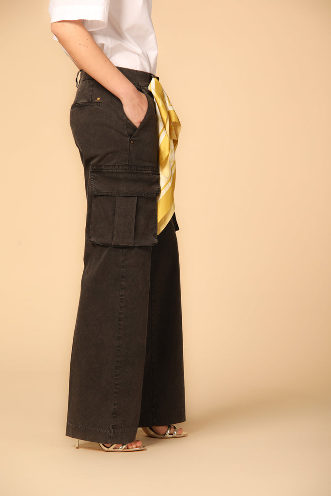 Image 3 de pantalon cargo pour femme, modèle Victoria, en noir straight fit  de Mason's