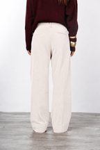 New York Studio women’s chino pants in smooth velvet with straight fit