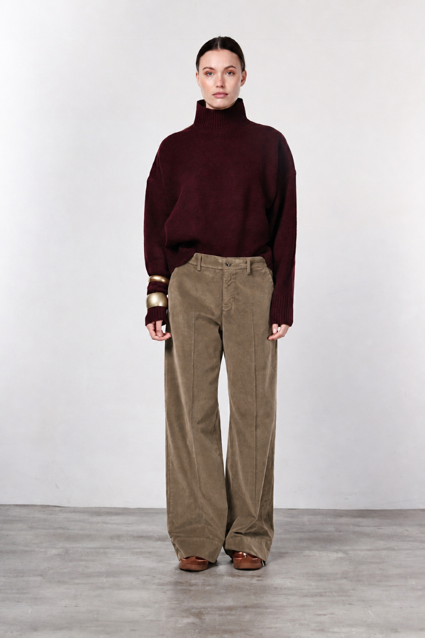 New York Studio Chinohose für Damen aus glattem Samt mit straight fit