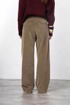 New York Studio Chinohose für Damen aus glattem Samt mit straight fit
