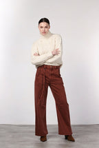 Violette women’s chino pants in twill with balloon fit ①
