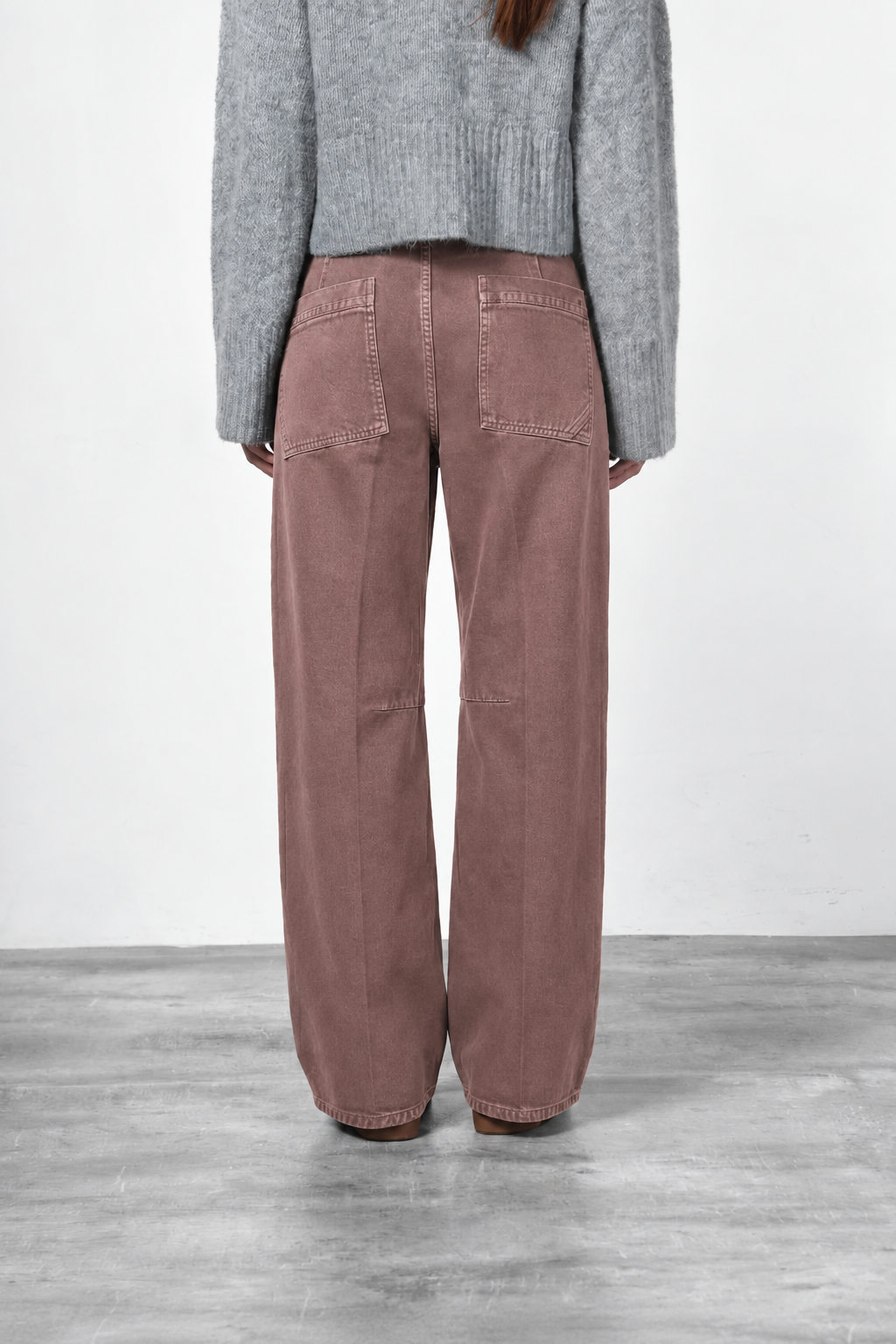 Violette Chinohose für Damen aus Twill mit balloon fit ①
